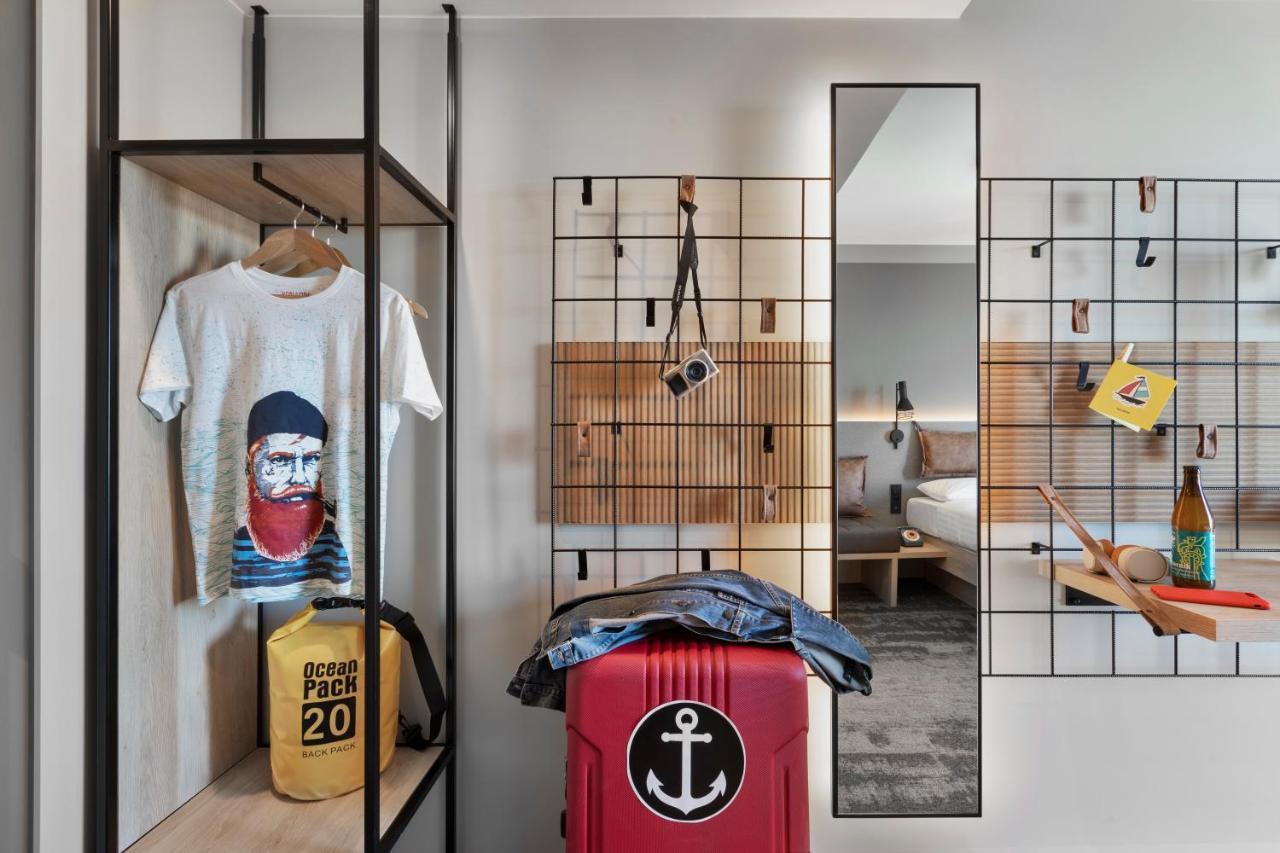 Moxy Hotel 3*