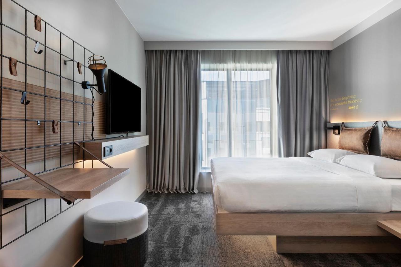 Hotel Moxy 3*