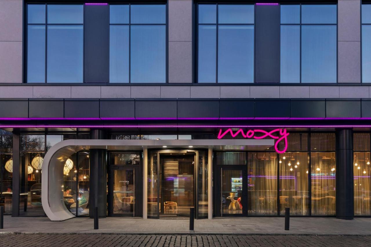 Moxy
